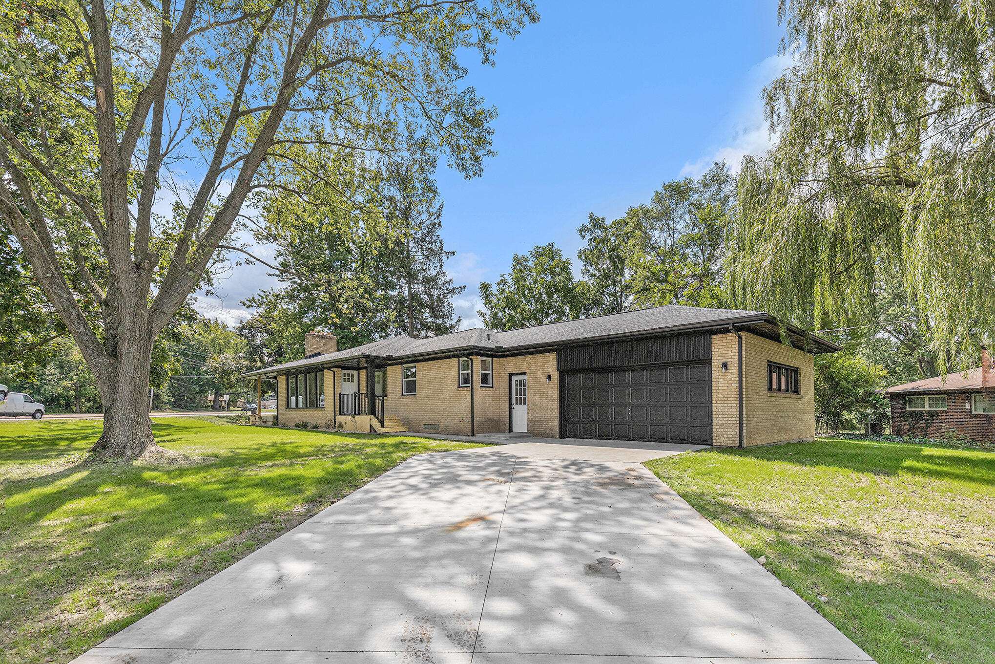 Kentwood, MI 49508,4761 Kalamazoo AVE SE