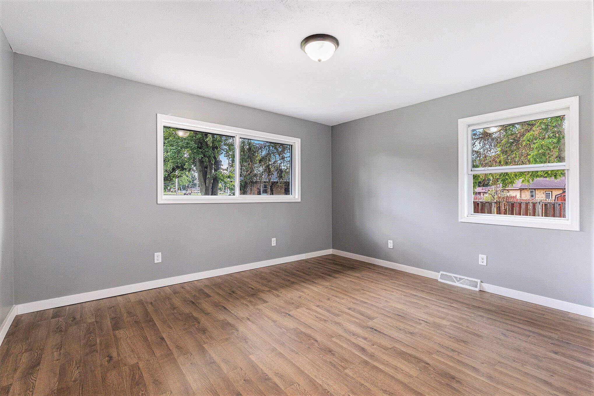 Kentwood, MI 49508,4761 Kalamazoo AVE SE