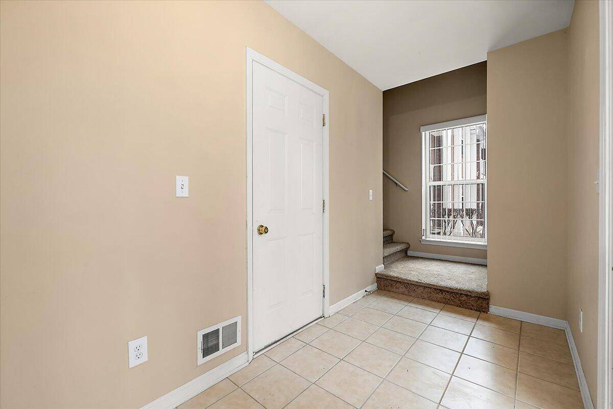 Northville, MI 48168,15915 Morningside