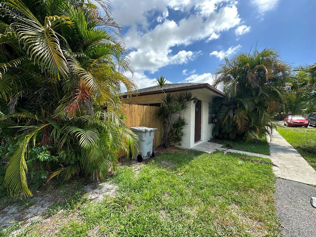 Pompano Beach, FL 33064,3006 NW 4th Ter #1