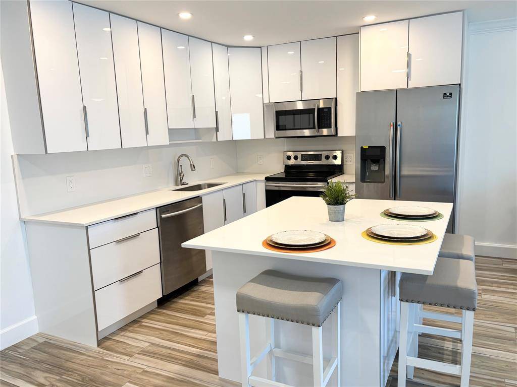 Deerfield Beach, FL 33442,279 Oakridge P #279