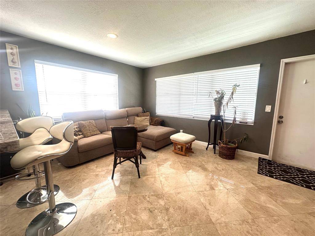 Deerfield Beach, FL 33442,525 Tilford X #525