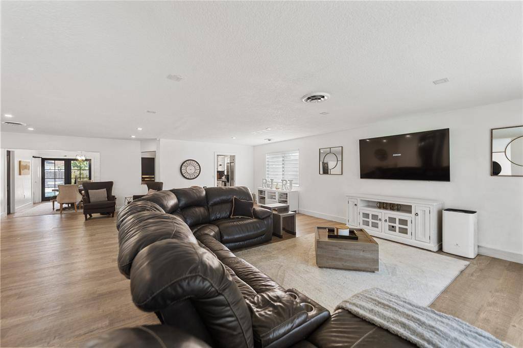 Hollywood, FL 33021,4916 Buchanan St