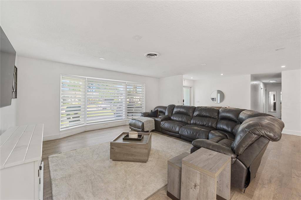 Hollywood, FL 33021,4916 Buchanan St