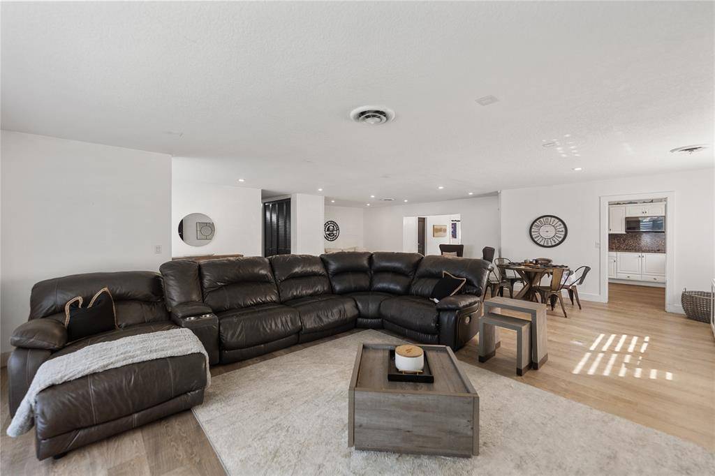 Hollywood, FL 33021,4916 Buchanan St