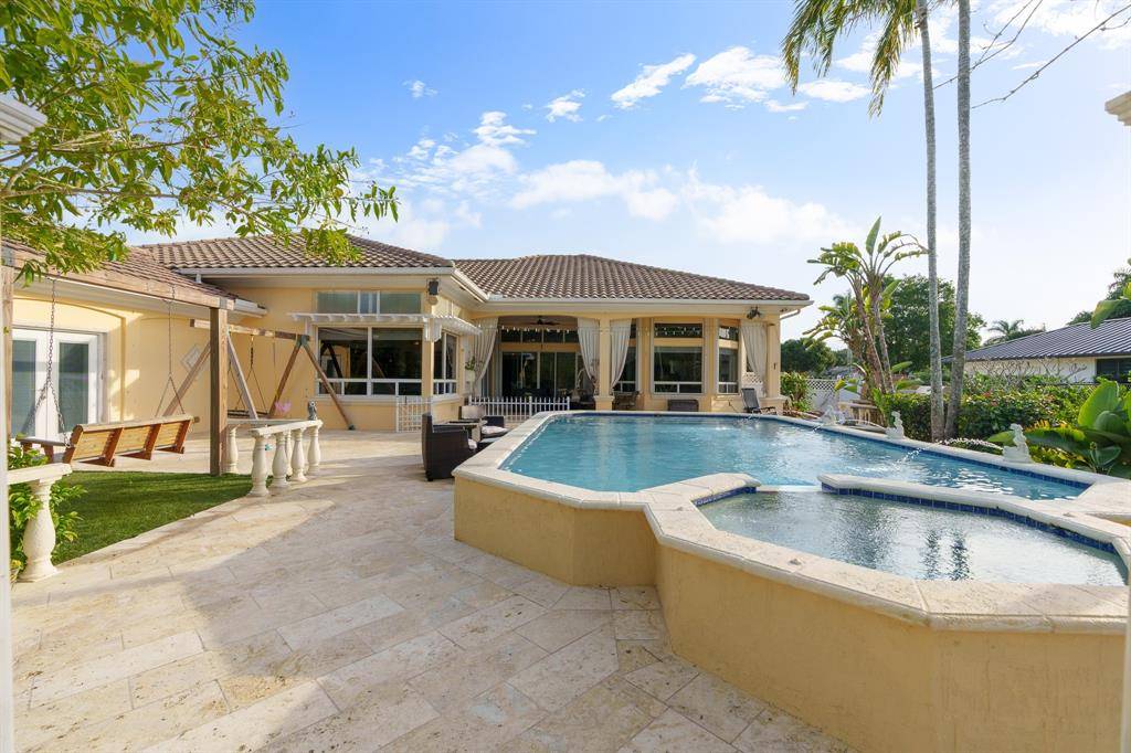 Davie, FL 33314,5973 SW 54th Ct