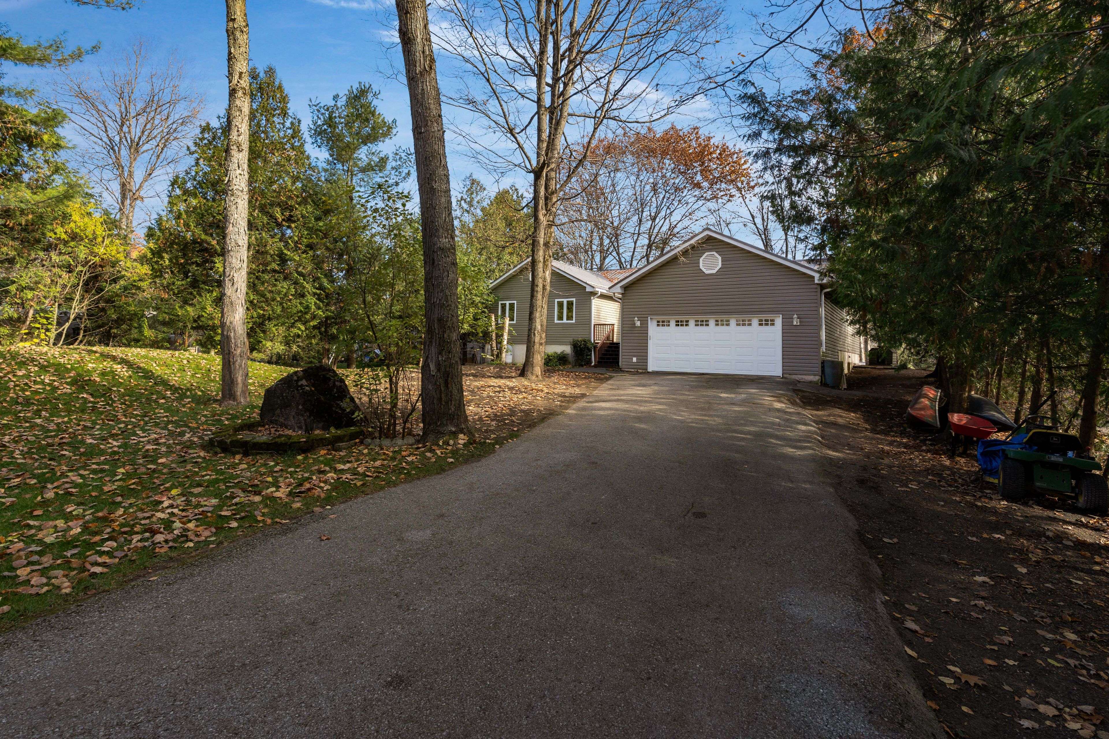 Ramara, ON L0K 2B0,7333 Davy DR