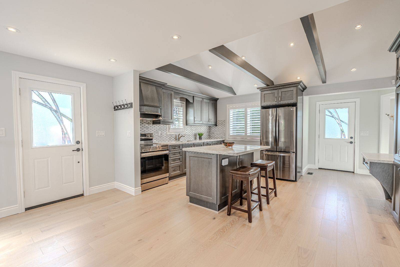 Oro-medonte, ON L0L 2E0,2484 Highway 11 N/A S