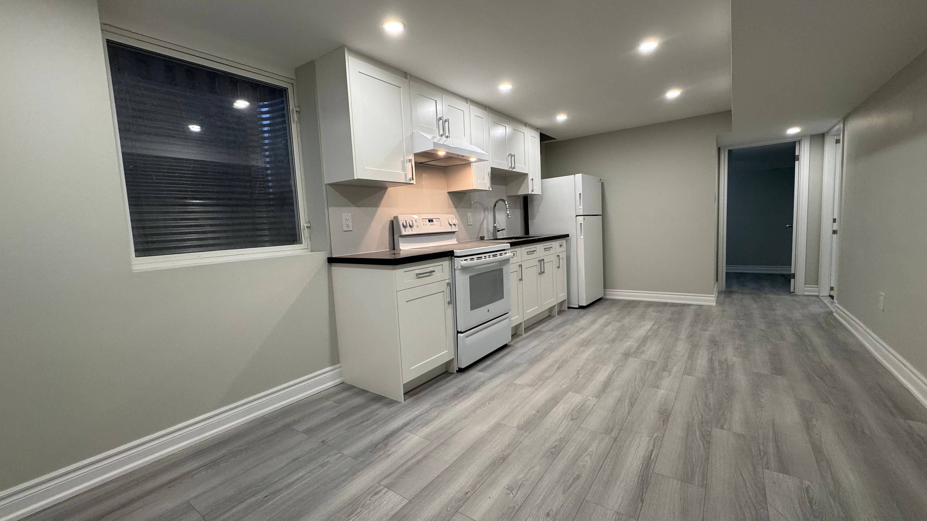 Mississauga, ON L5M 3Z4,1686 Summergrove CRES #Bsmt