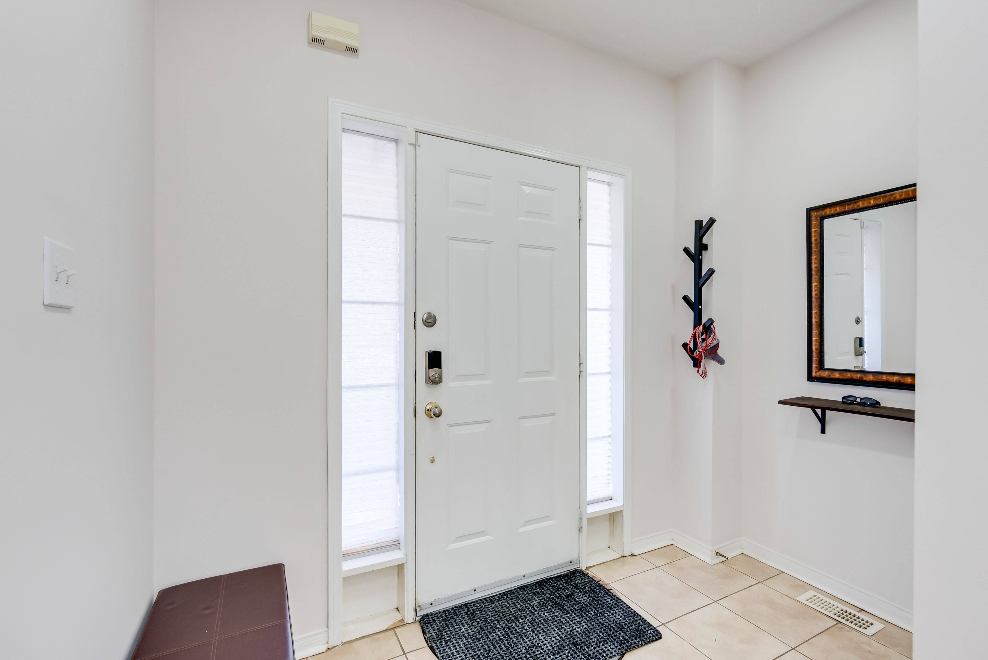 Mississauga, ON L5V 2Z9,6066 Coxswain CRES