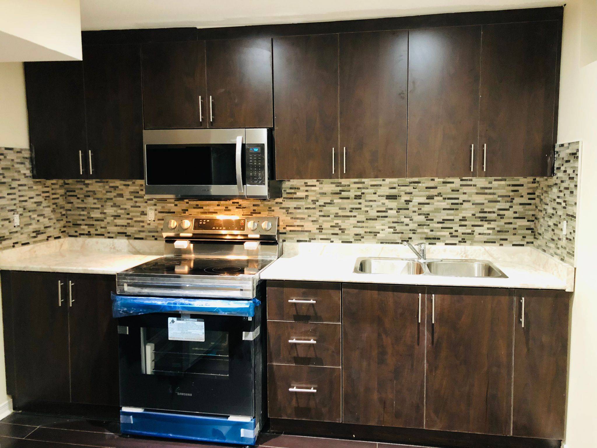 Brampton, ON L6X 0K6,143 Crystal Glen CRES #2