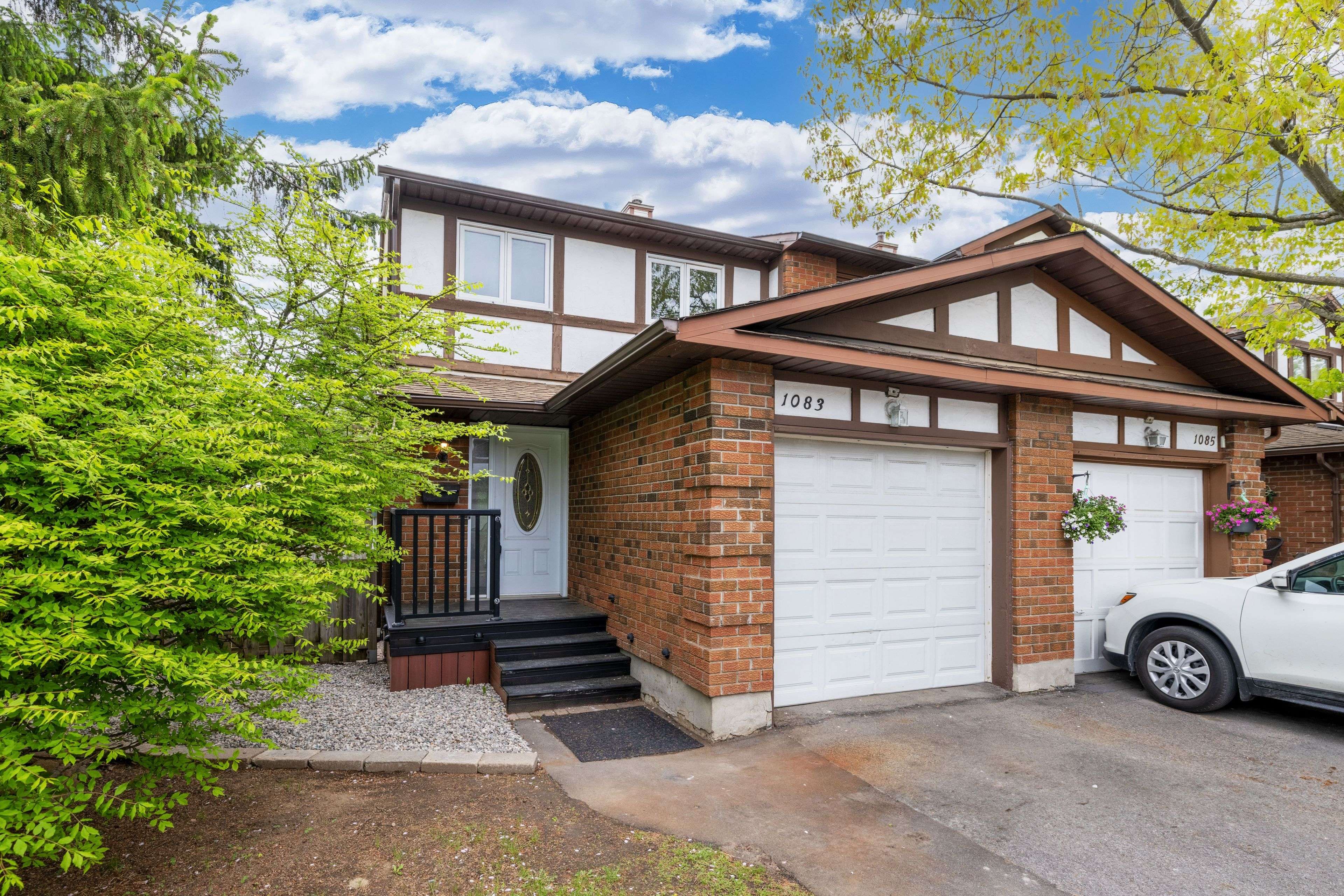 Orleans - Convent Glen And Area, ON K1C 3E9,1083 Millwood CT