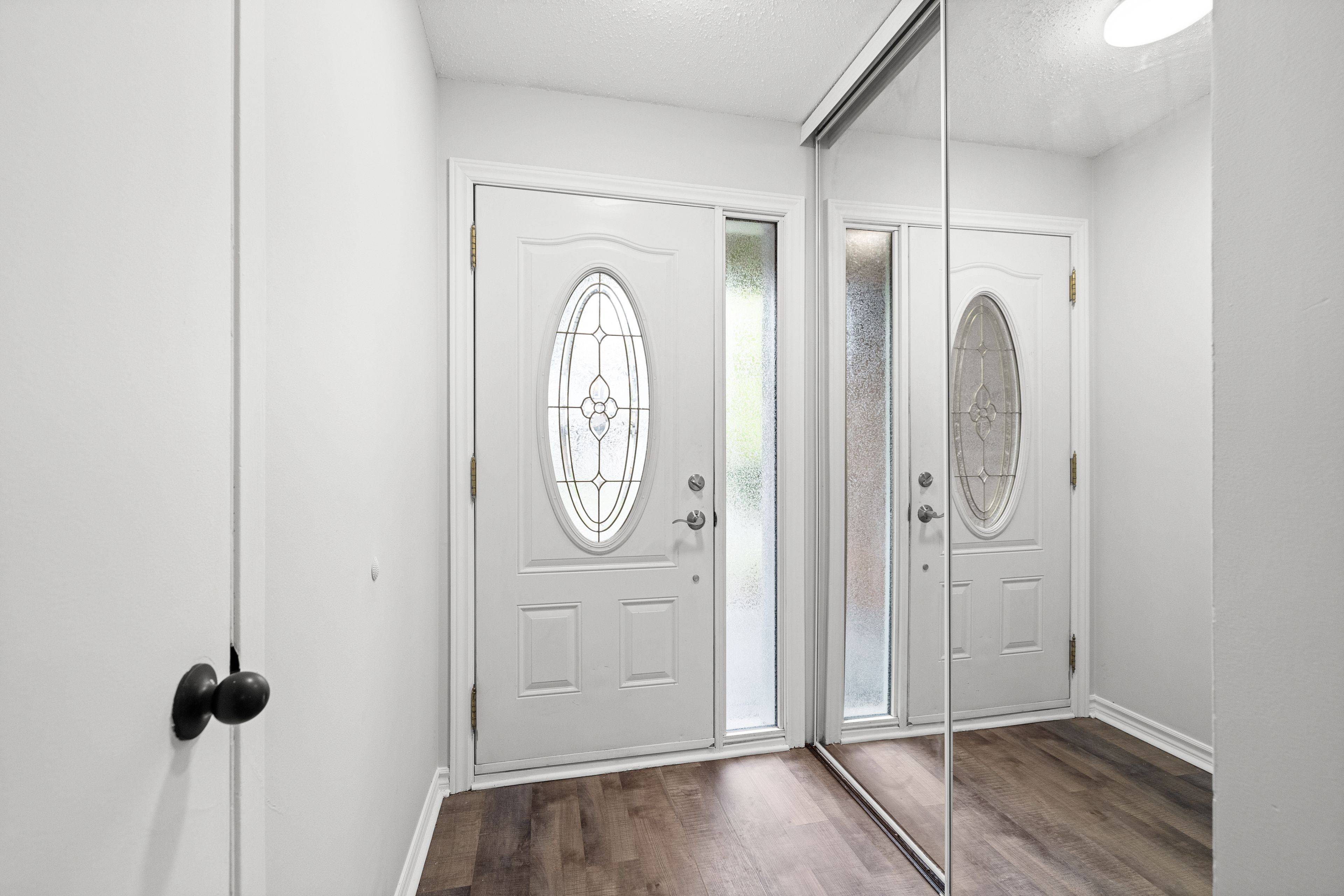 Orleans - Convent Glen And Area, ON K1C 3E9,1083 Millwood CT