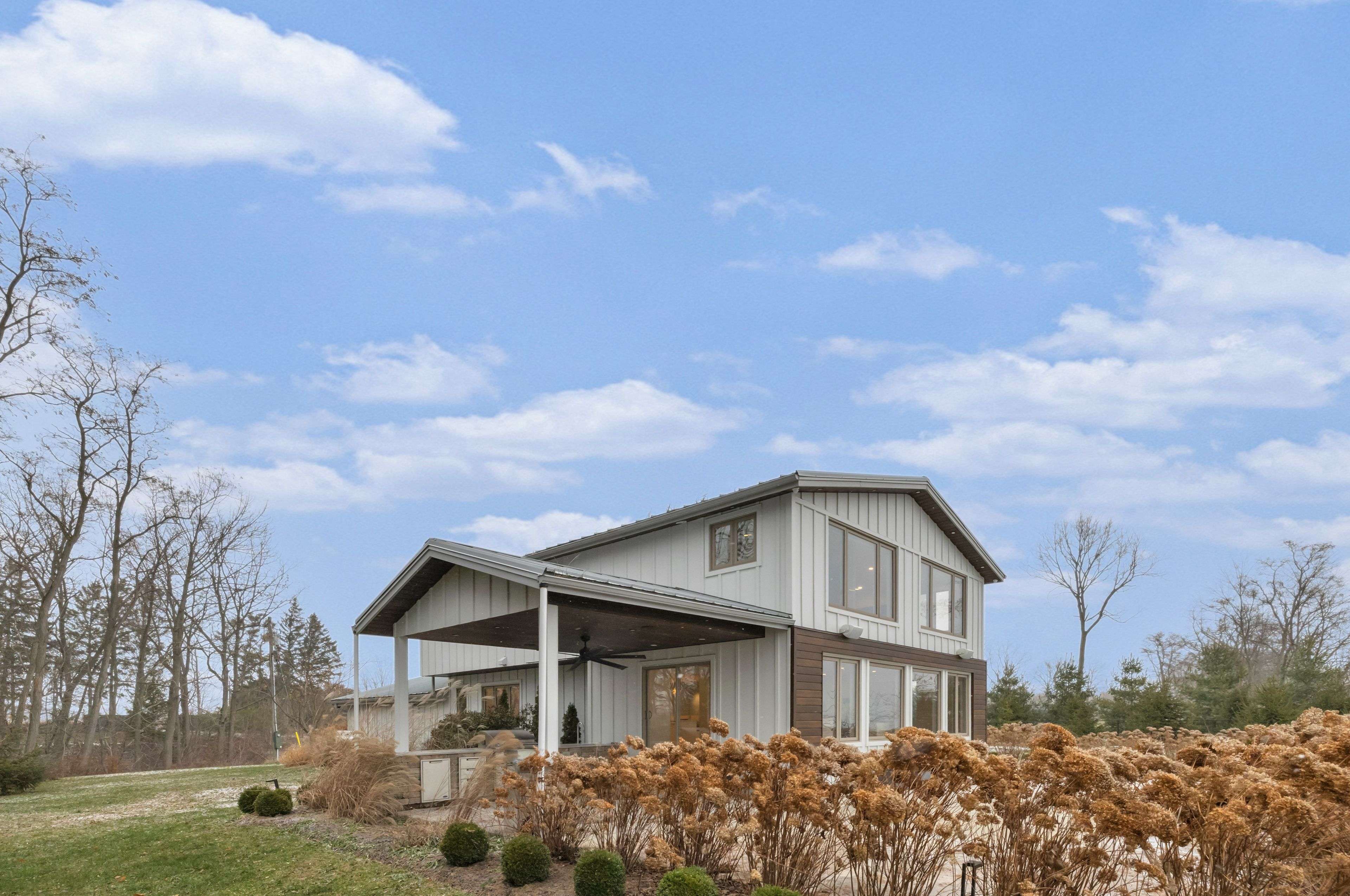 Norfolk, ON N0E 1P0,434 Front RD