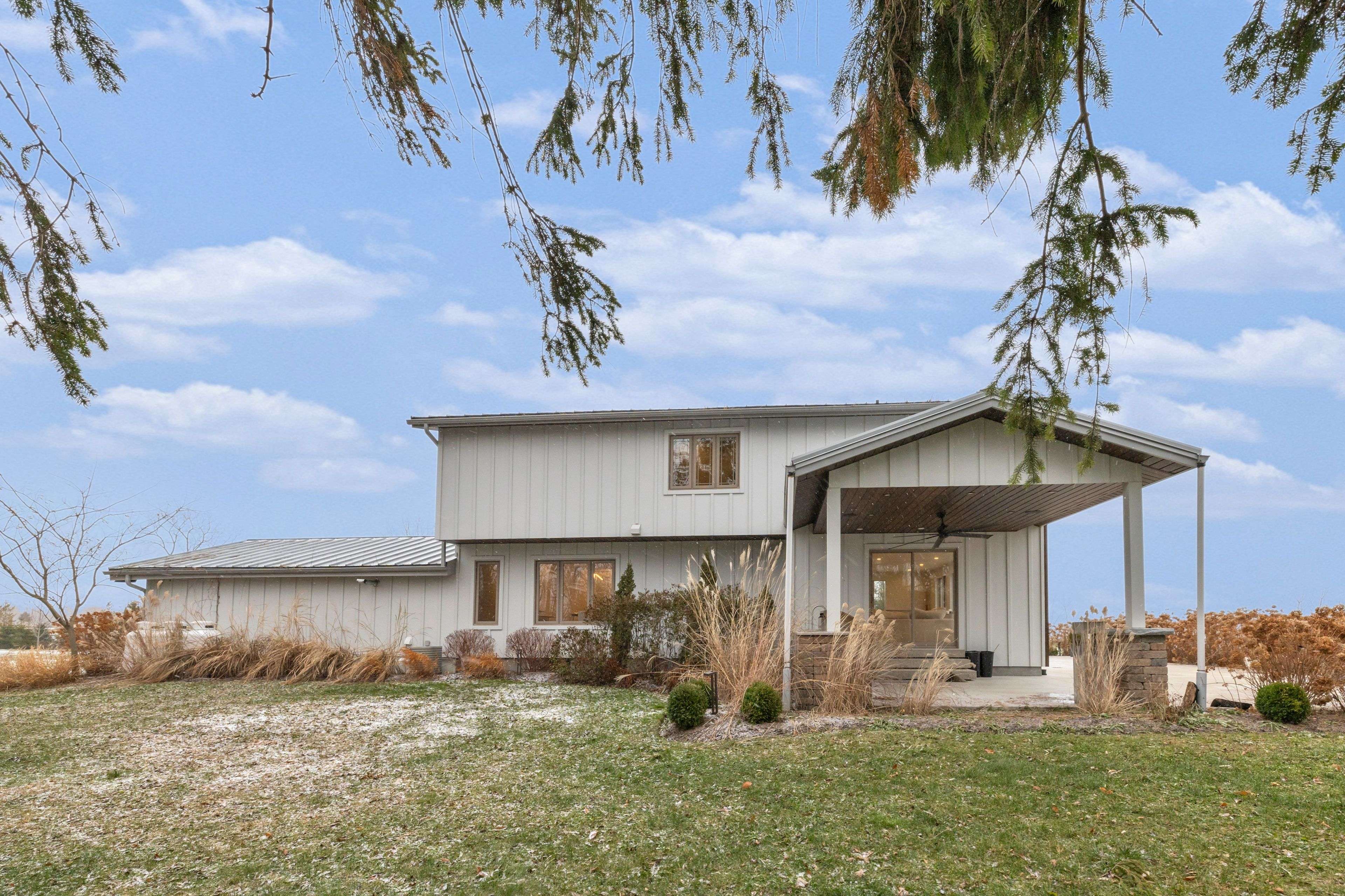 Norfolk, ON N0E 1P0,434 Front RD