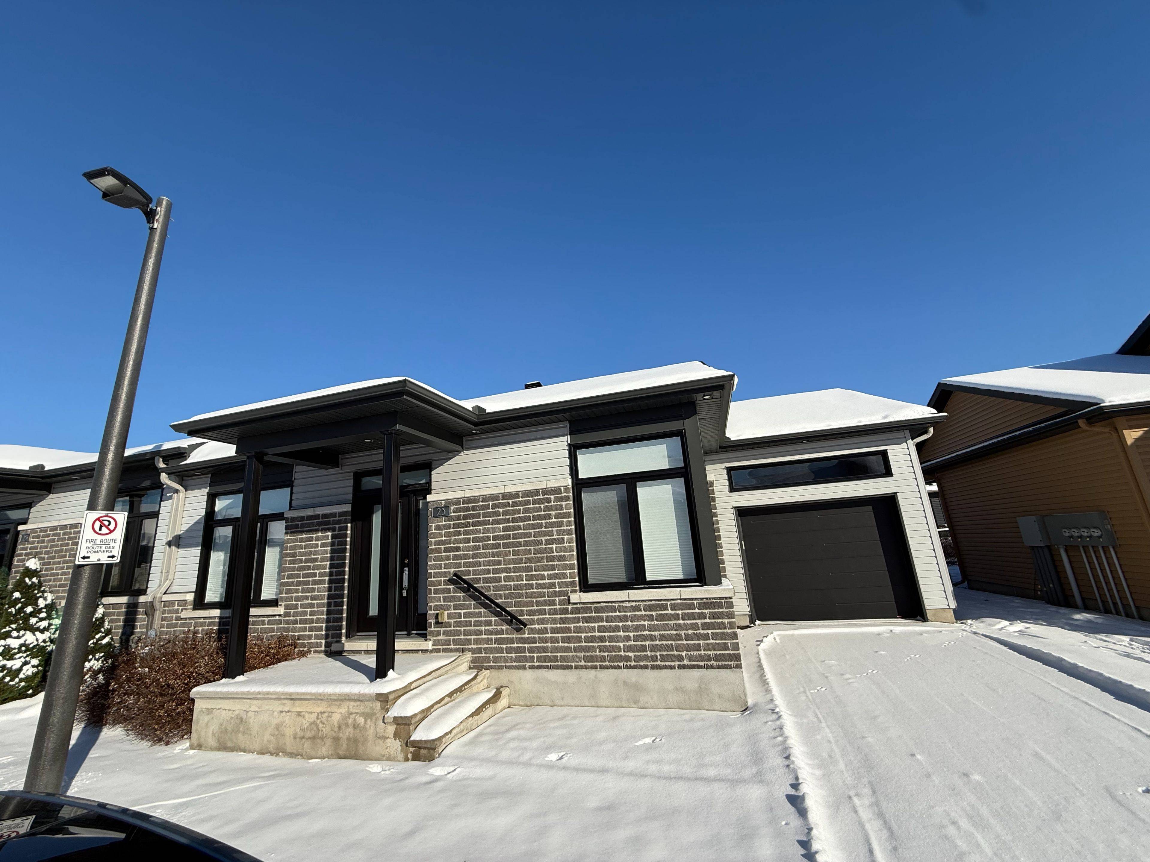 Clarence-rockland, ON K4K 0K9,23 Solara Private