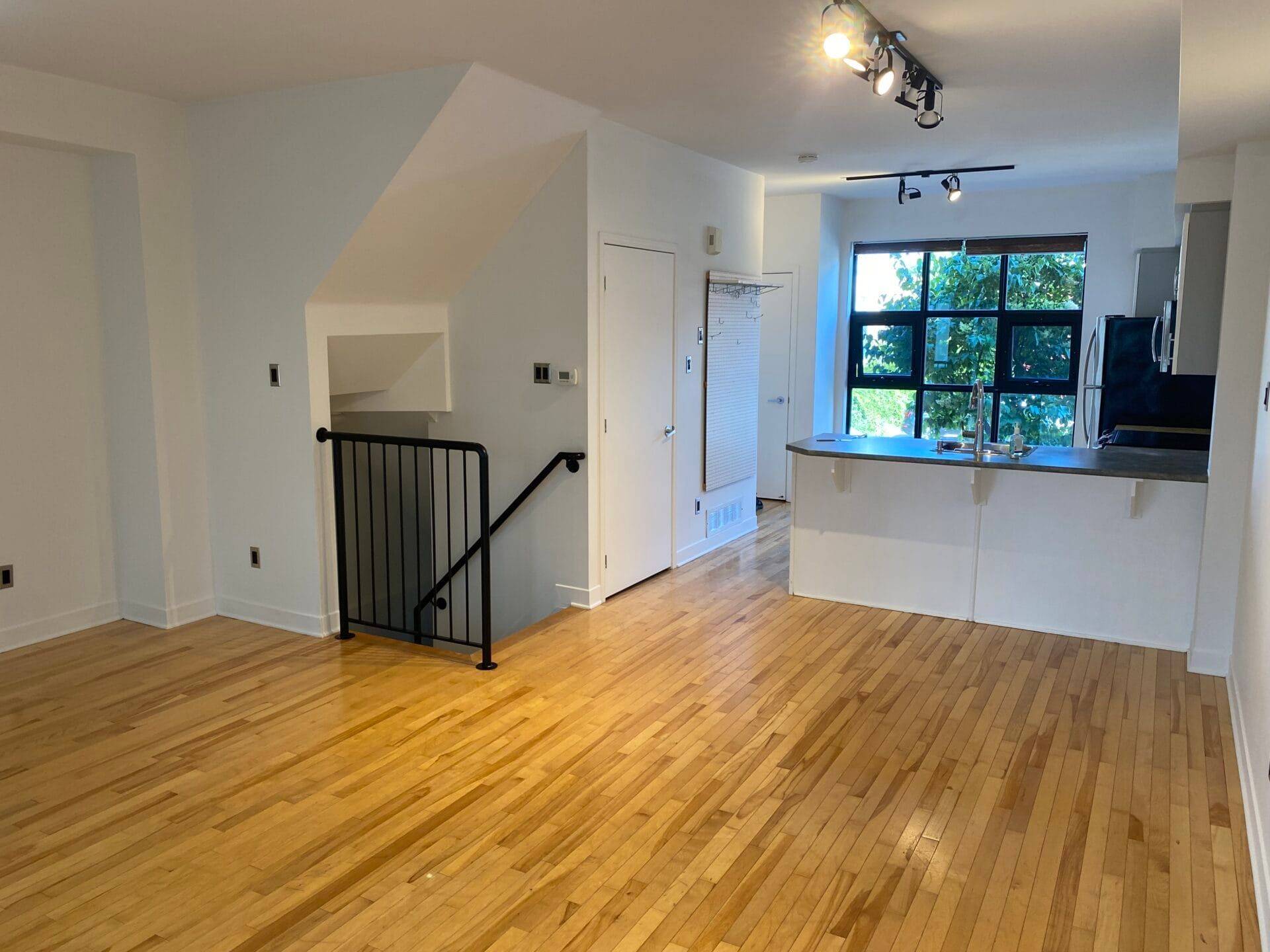 West Centre Town, ON K2P 0J1,154 Spruce ST #Unit I