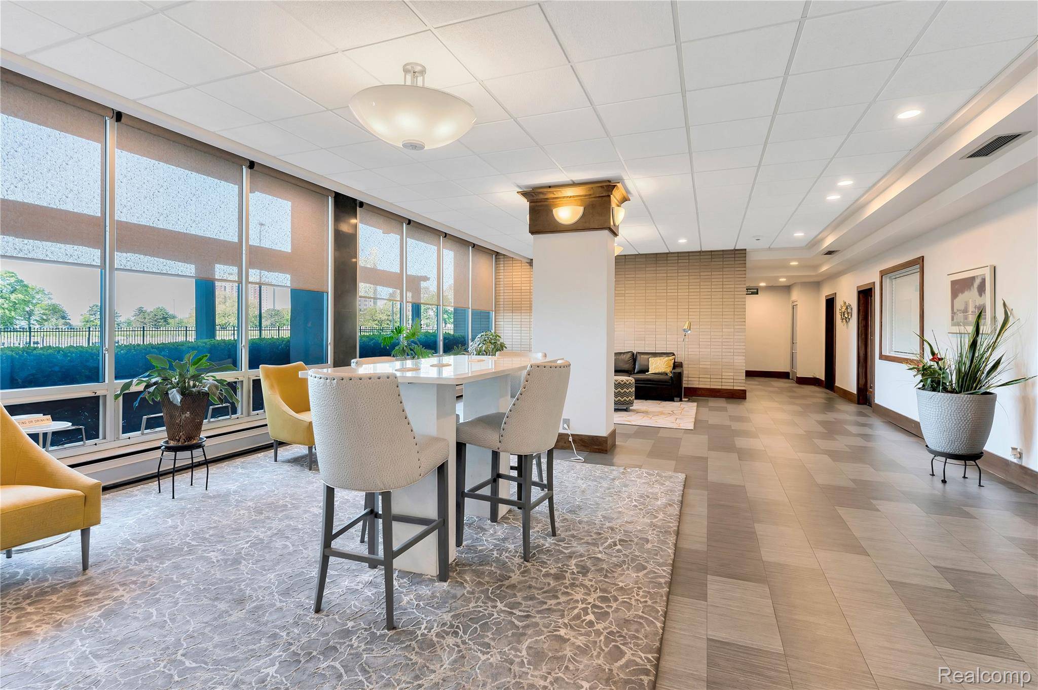 Detroit, MI 48214,8900 E Jefferson AVE #630-631