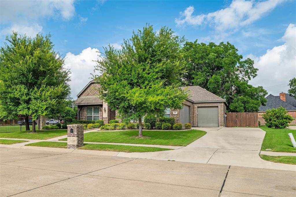 103 Water Garden Drive, Waxahachie, TX 75165