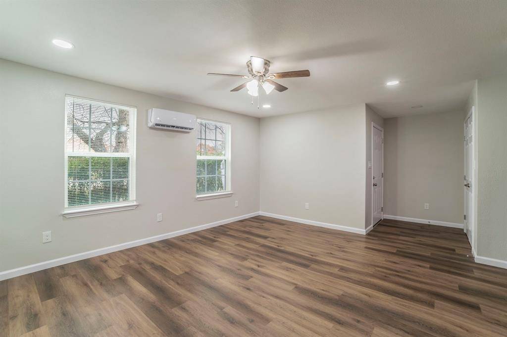 Fort Worth, TX 76107,4901 Curzon Avenue #105