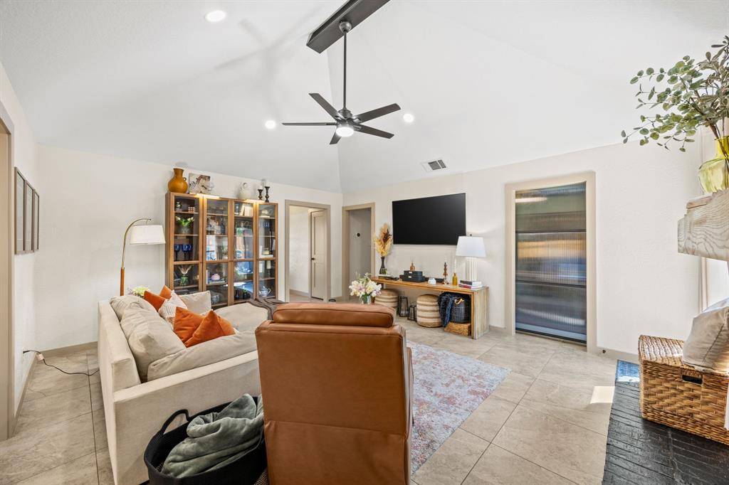 Carrollton, TX 75010,1940 Clearwater Trail