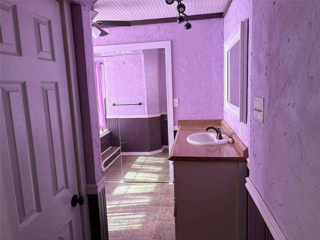 Fort Worth, TX 76116,5057 Penrose Avenue