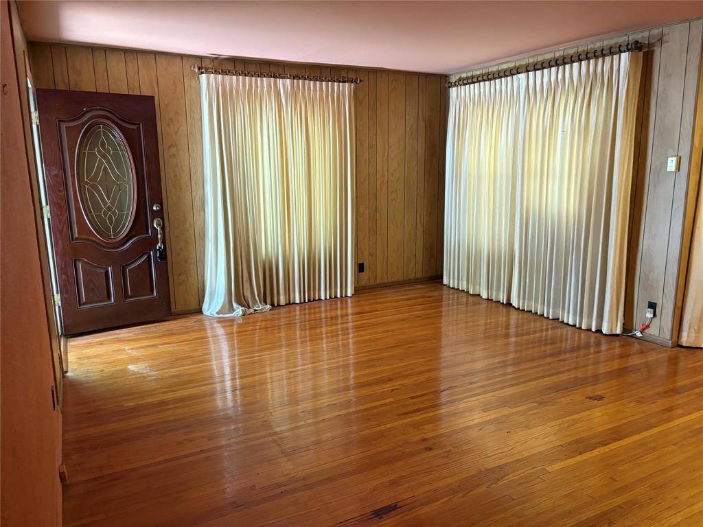 Fort Worth, TX 76116,5057 Penrose Avenue