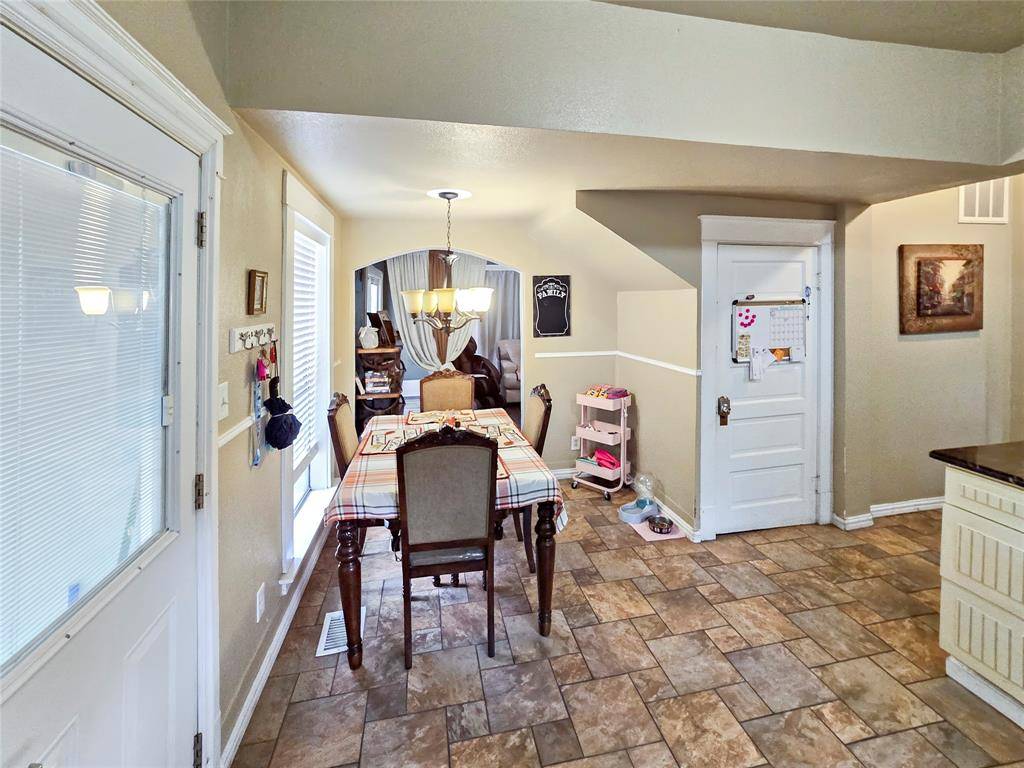 Terrell, TX 75160,502 Griffith Avenue