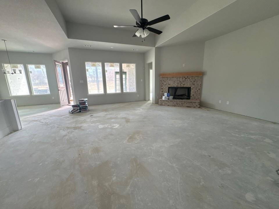 Springtown, TX 76082,152 Oak Grove Way