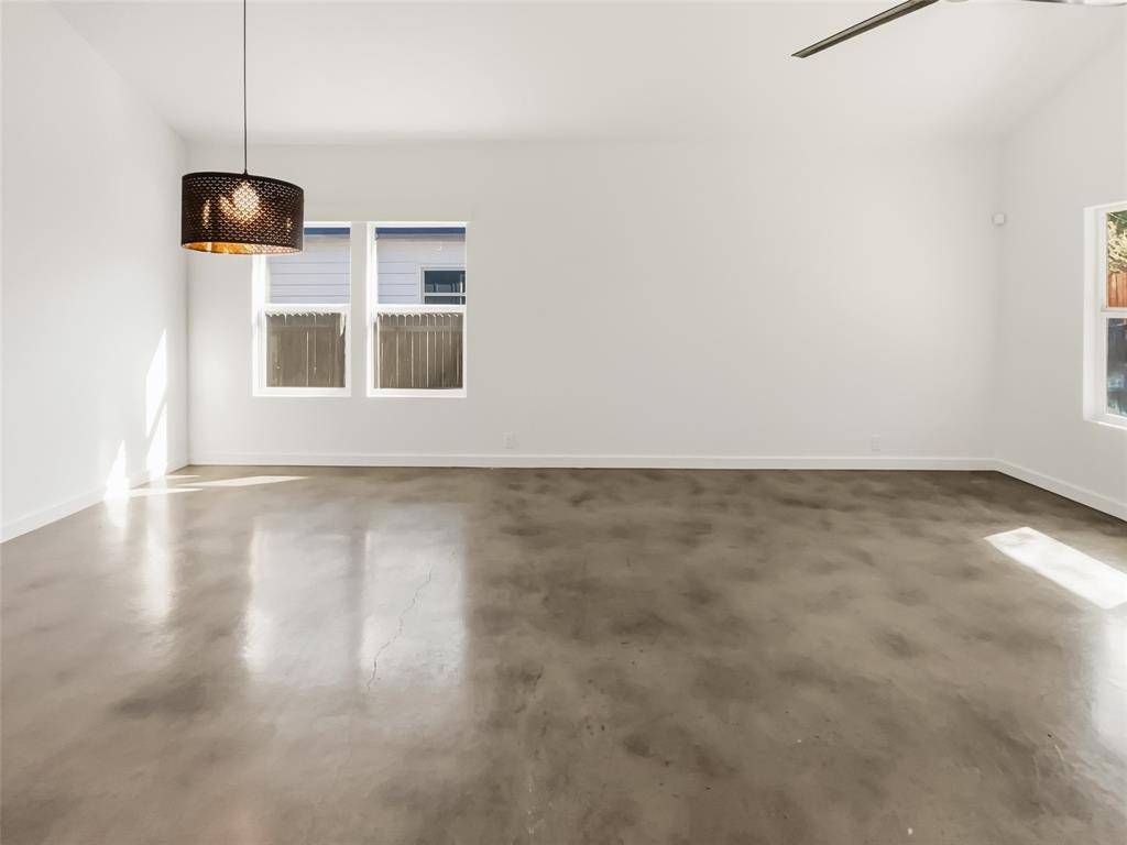 Fort Worth, TX 76104,1906 Avenue B