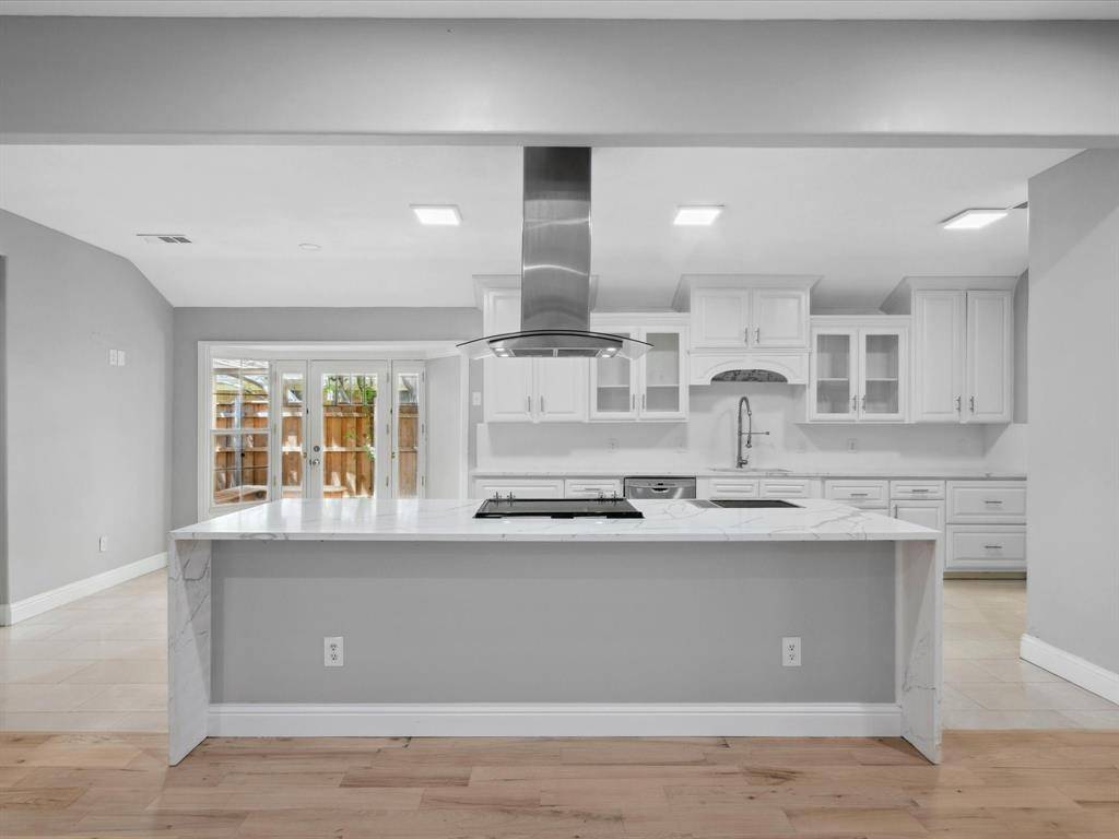 Dallas, TX 75243,10315 Cimmaron Trail