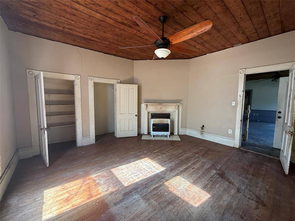 Farmersville, TX 75442,125 N Washington Street