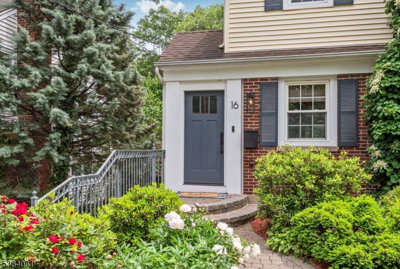 Glen Rock Boro, NJ 07452,16 Highwood Ter