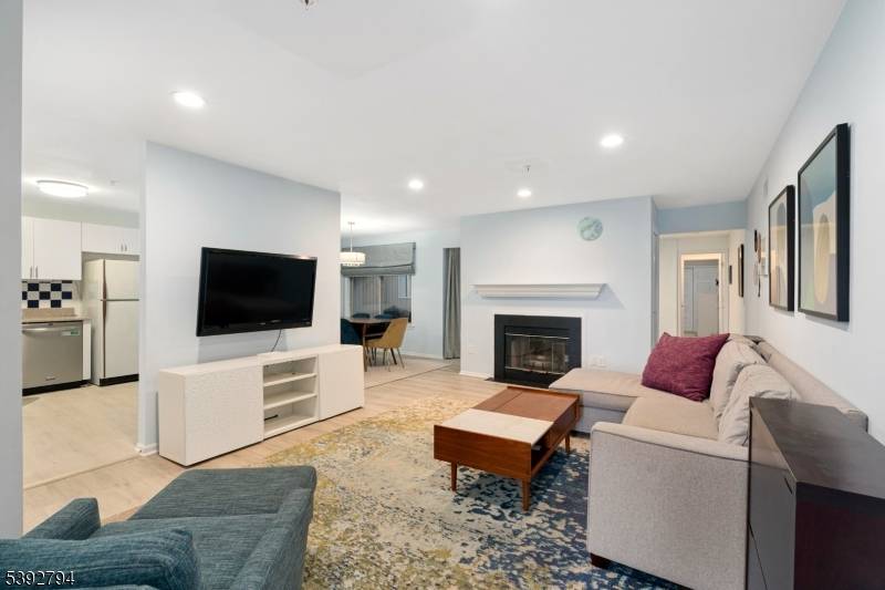 West Orange Twp., NJ 07052,42 Larkin Cir