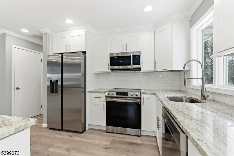 Sandyston Twp., NJ 07826,174 County Road 645