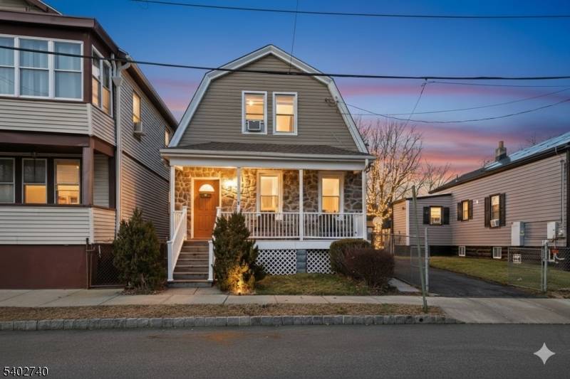 West Orange Twp., NJ 07052,11 Meade St