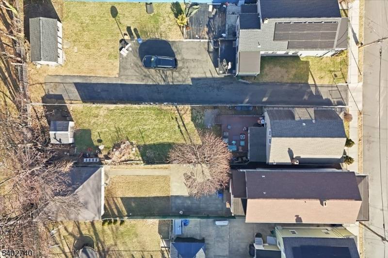 West Orange Twp., NJ 07052,11 Meade St