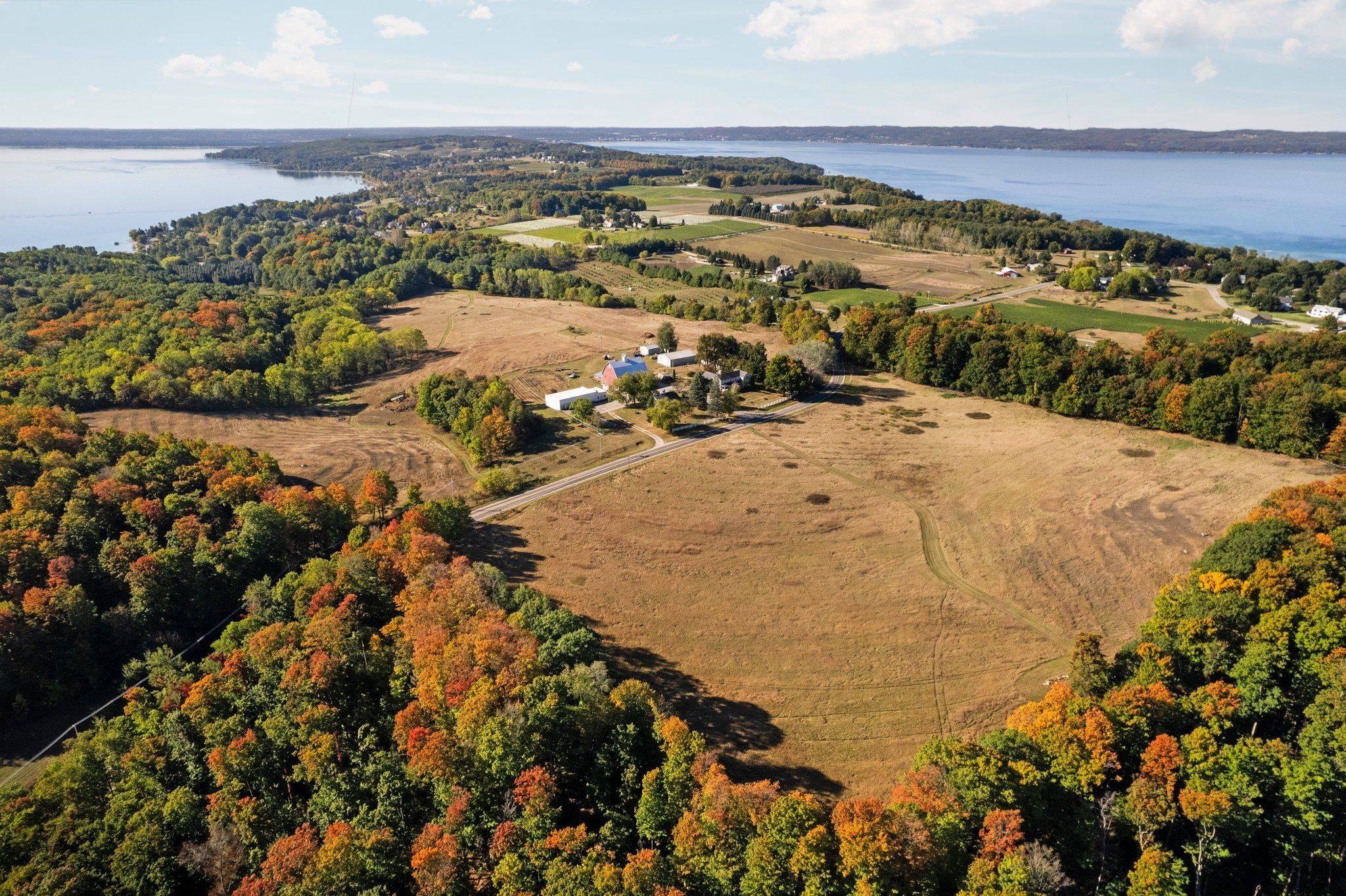 Traverse City, MI 49686,1378 Gray RD