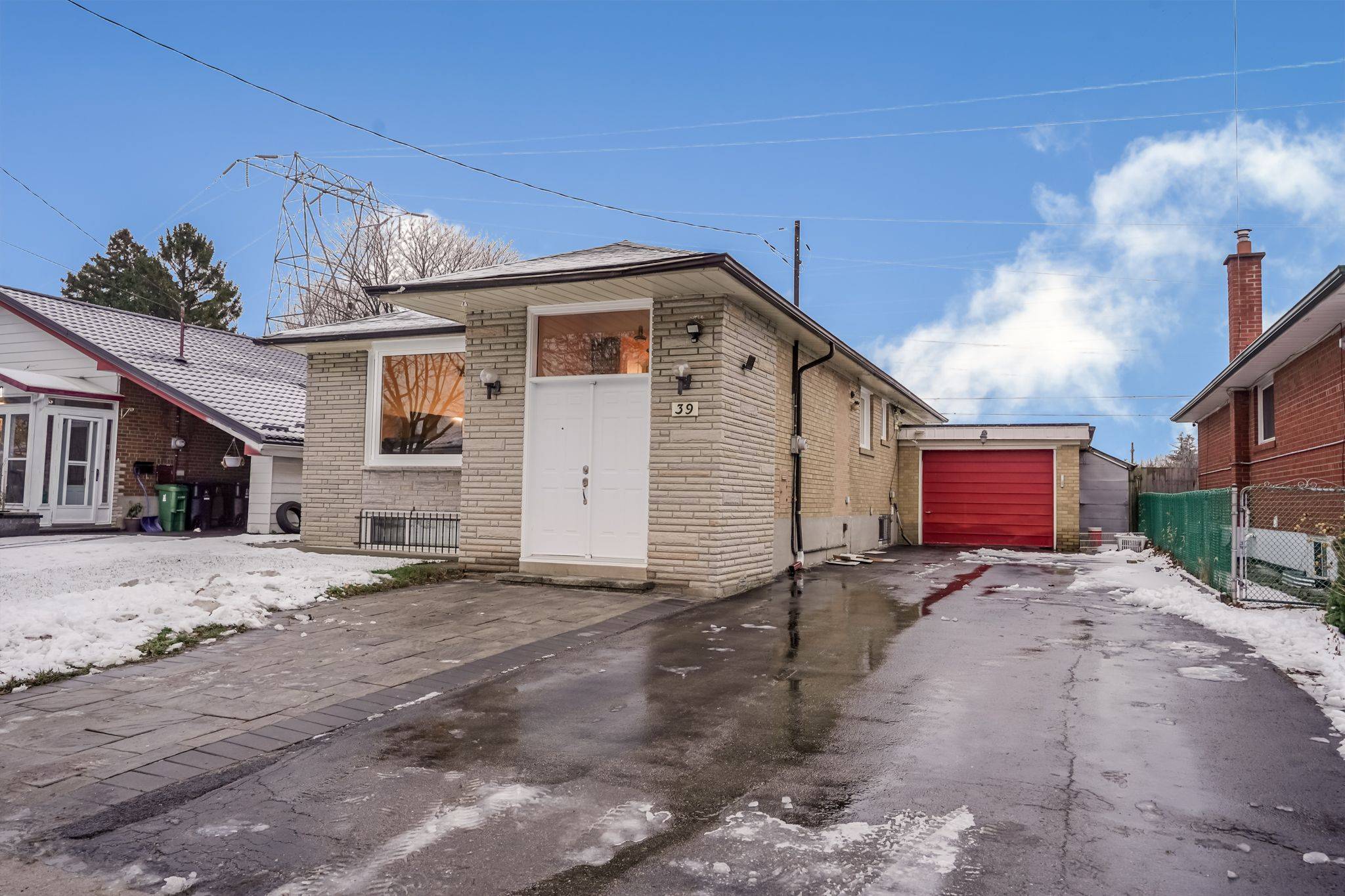 Toronto E09, ON M1G 2W4,39 Chancellor DR