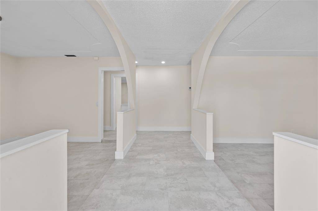 West Palm Beach, FL 33401,612 Clear Lake Ave