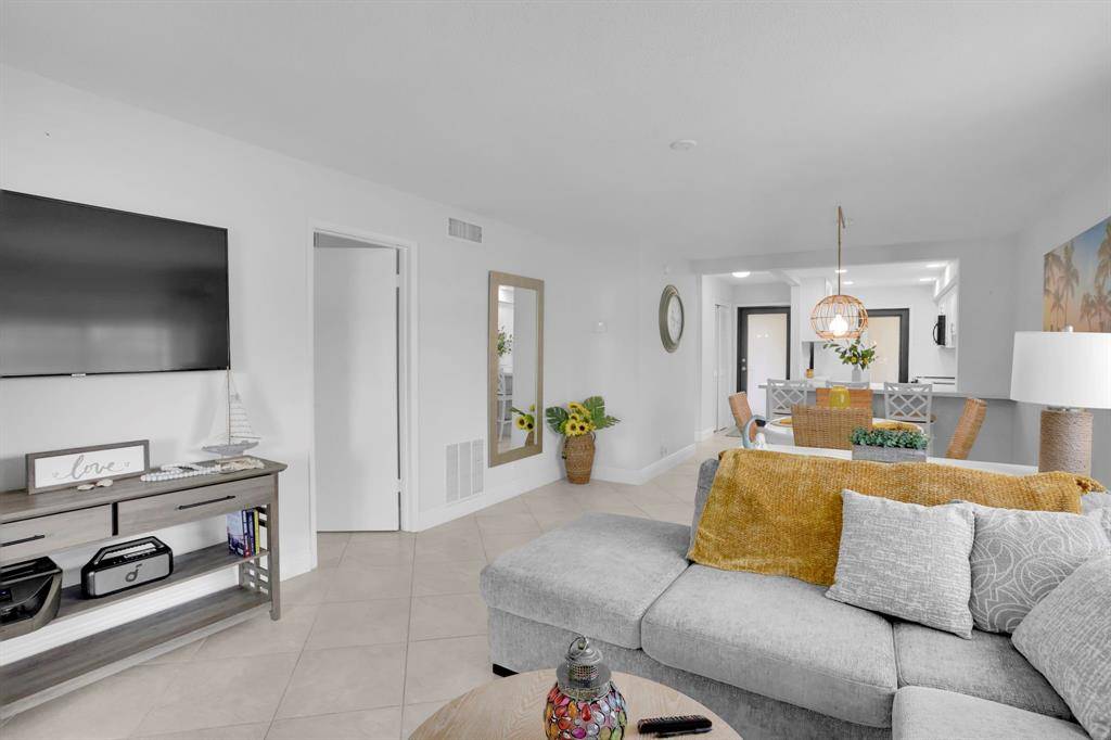 Pompano Beach, FL 33062,2601 NE 14th Street Cswy #245