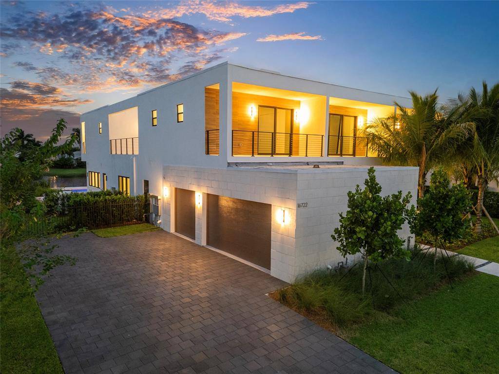 Weston, FL 33326,16722 S Botaniko Dr S