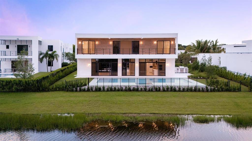 Weston, FL 33326,16722 S Botaniko Dr S