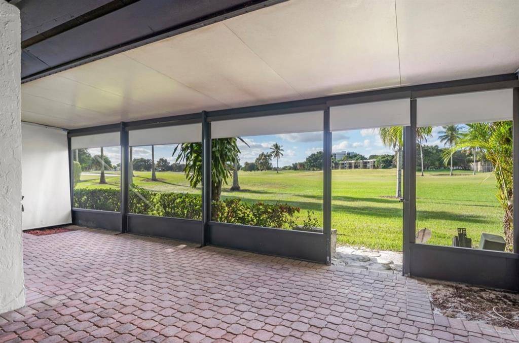 Weston, FL 33326,370 Fairway Circle #13