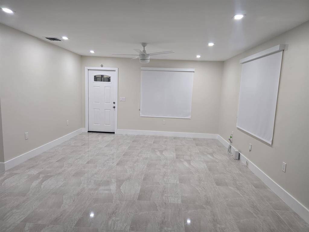 Hollywood, FL 33020,2207 Taft Street