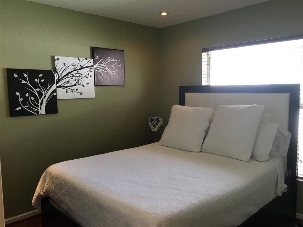 Pembroke Pines, FL 33028,160 NW 166th Ave