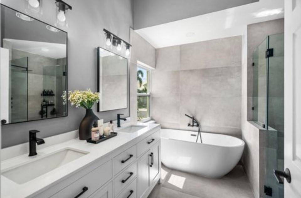 Boca Raton, FL 33487,17282 Ventana Drive