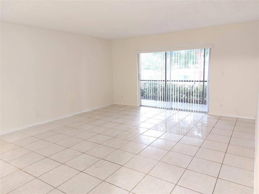 Pompano Beach, FL 33069,409 Gardens Dr #104