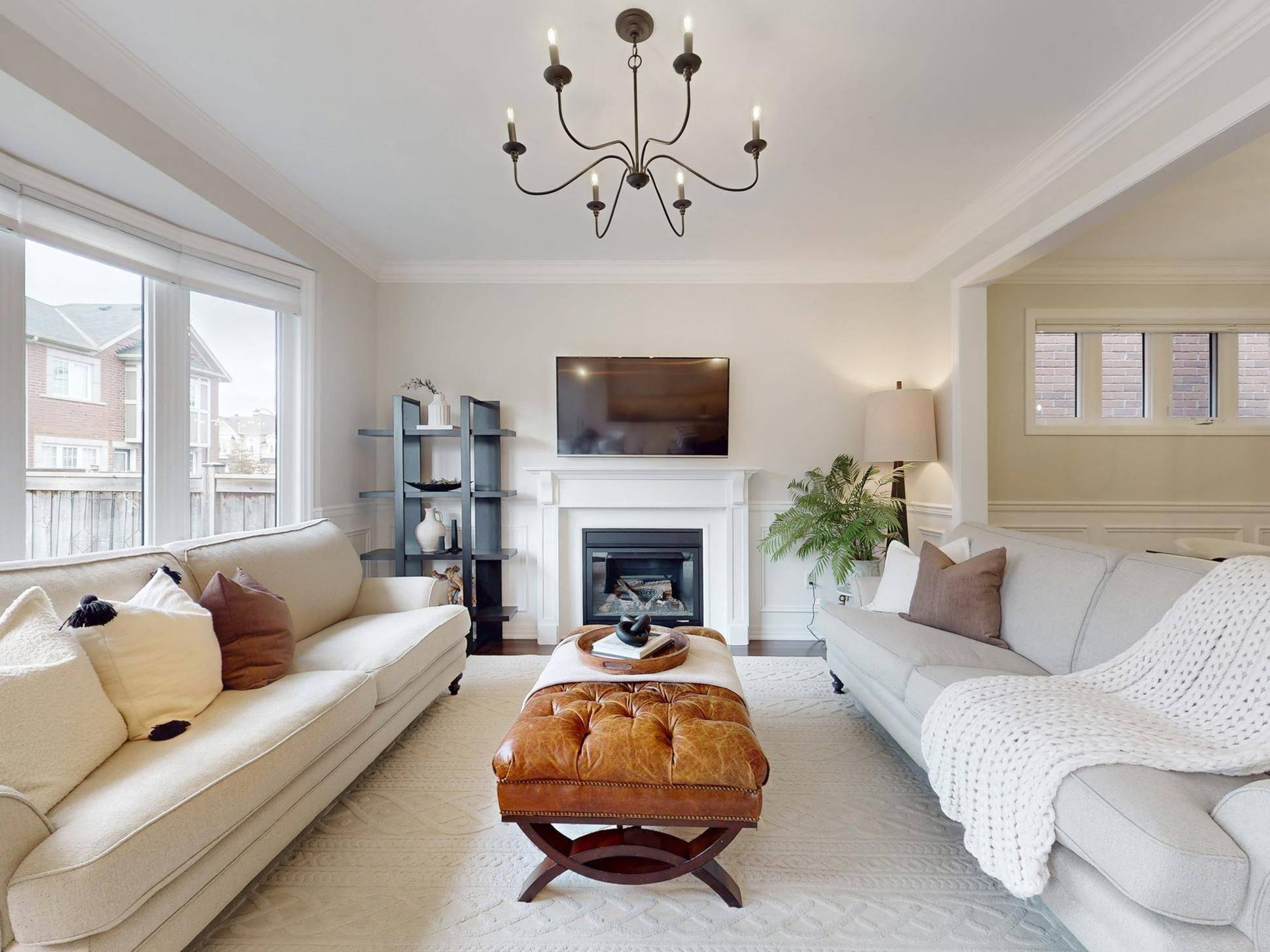 Aurora, ON L4G 0T6,58 Clifford Dalton DR