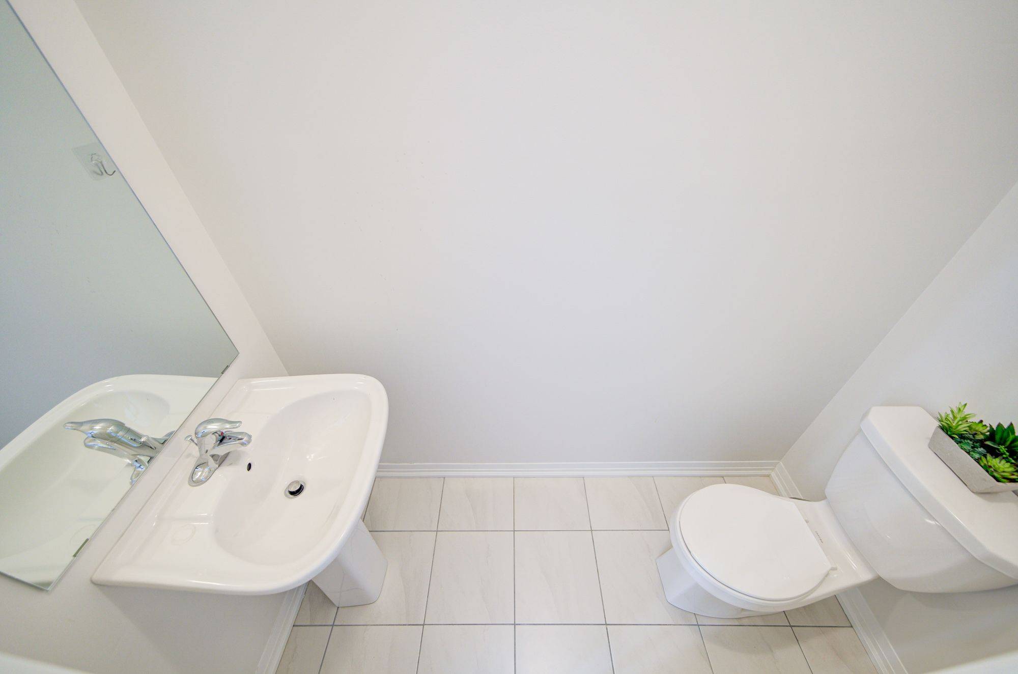 Markham, ON L6B 1R2,28 Sissons WAY